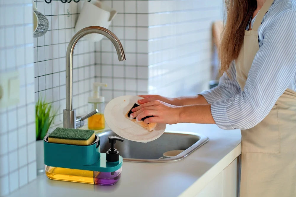 EASY SOAP CLEANING KIT WITH SPONGE